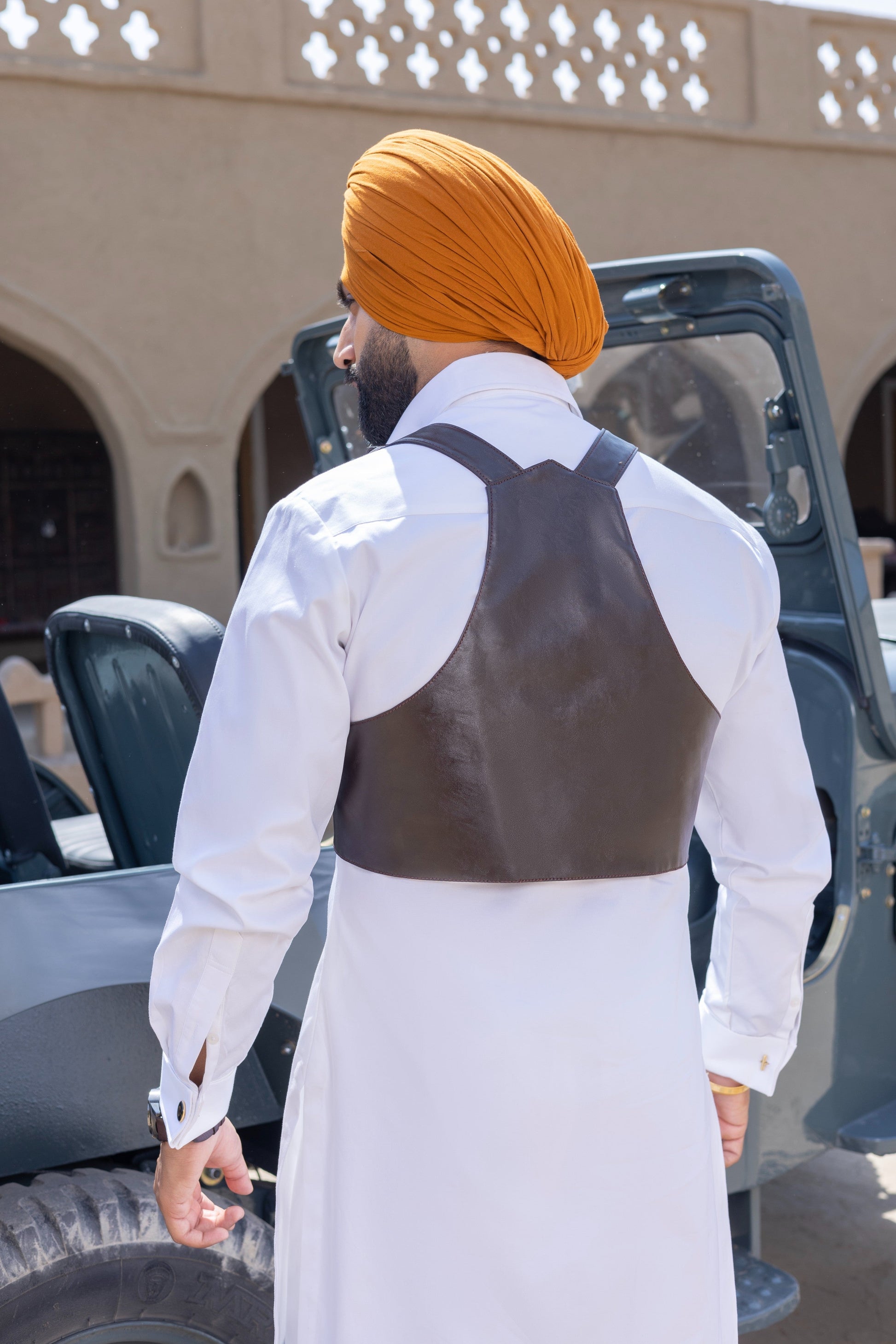 Kurta set with Holster Hartansh Clothing Pvt Ltd