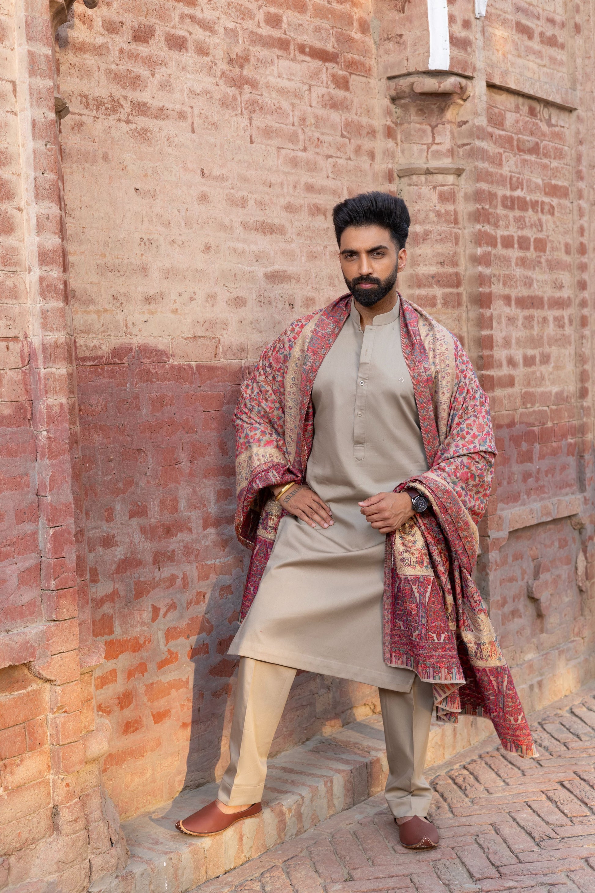 Handloom Nazakat Shawl with Kurta Ensemble Hartansh Clothing Pvt Ltd