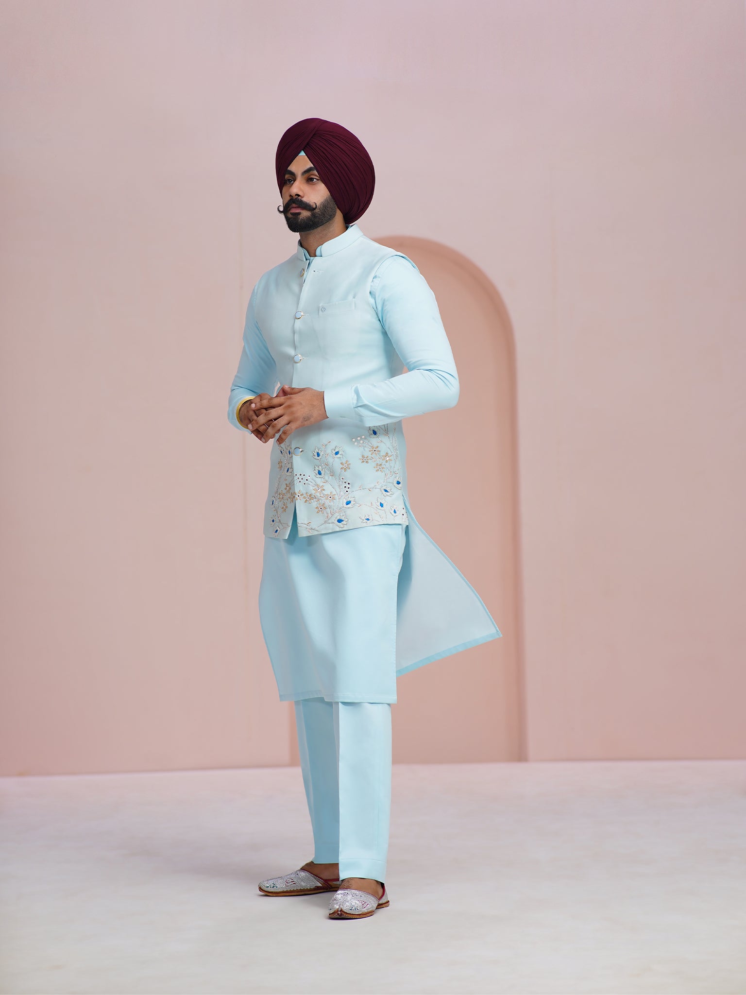 800 Jackets with kurta-pajama ideas in 2024 | wedding outfit men, indian  men fashion, wedding dress men